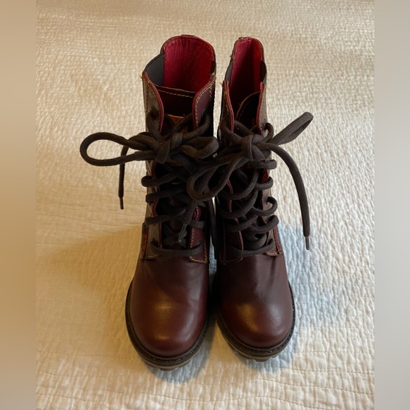 Like new! SHELL leather bootie Size 6 - Picture 8 of 12